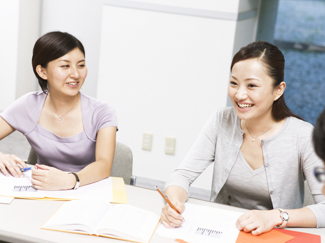 【明大前駅】未経験OK◎スキルが身につく！相続に関する書類審査などの事務★土日祝休み♪